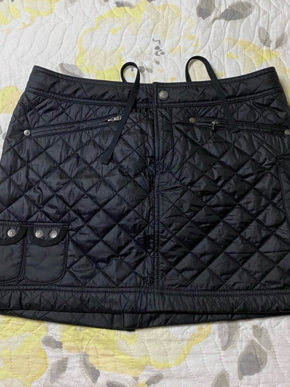 Athleta Puffy quilted Skirt